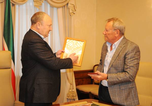 Полномочное представительство Республики Татарстан в РФ посетил народный артист РСФСР Сергей Шакуров.